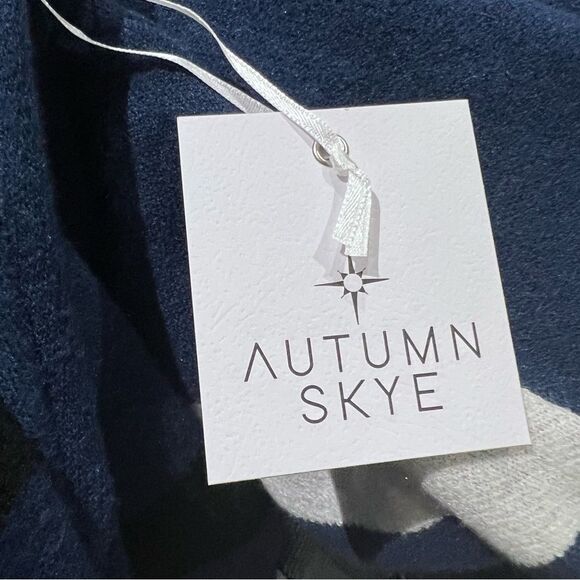 Autumn Skye blue black and white knit cardigan sweater size large NWT - Picture 5 of 7